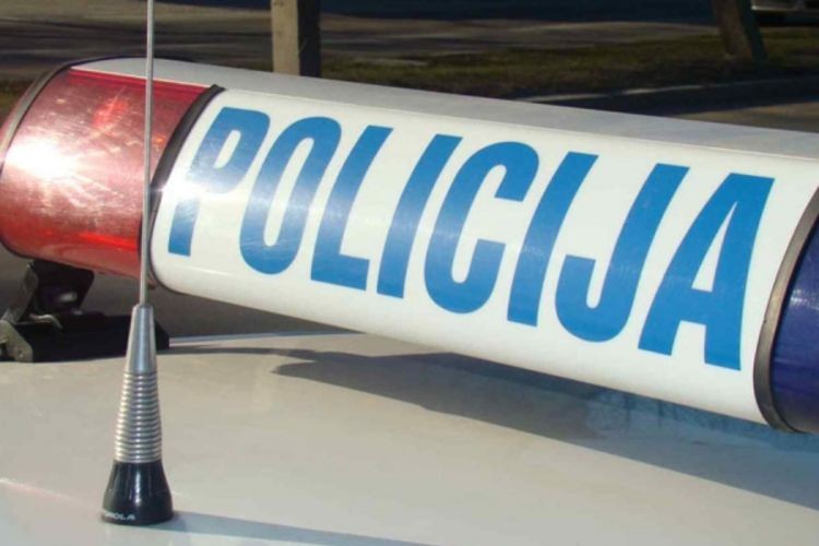 POLICAJCI U DERVENTI SPRIJEČILI POKUŠAJ SAMOUBISTVA, muškarac pokušao da skoči u rijeku Ukrinu