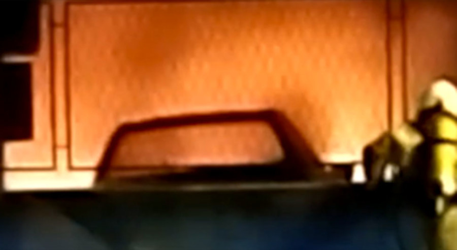 SARAJLIJE UPLAŠILA EKSPLOZIJA, gorio automobil na parkingu