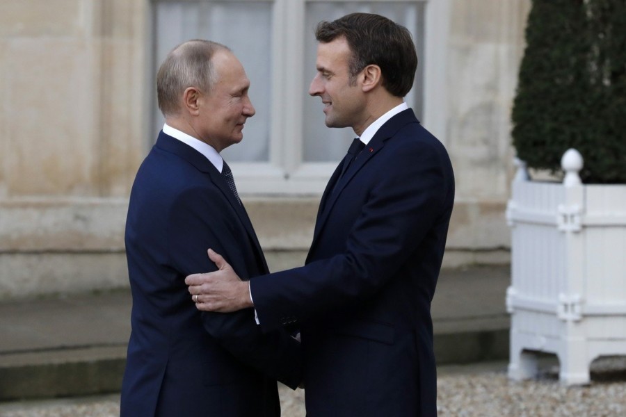 PUTIN I MAKRON RAZGOVARALI o Ukrajini i Maliju