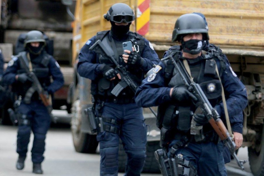 MEDIJI: KOSOVSKA policija pretresa kuću u Šilovu