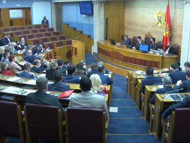 42 POSLANIKA GLASALA "ZA" Prijedlog rezolucije o Jasenovcu na dnevnom redu Skupštine CG