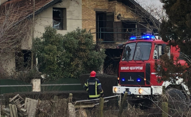 DETALJI STRAVIČNOG ZLOČINA U SOMBORU! Brutalan prizor: ZAKLAO ŽENU, bombom raznio DVIJE ĆERKE (FOTO)