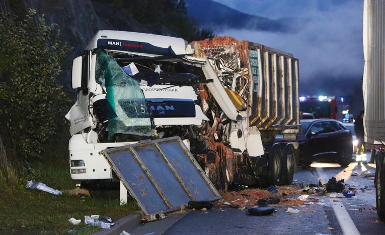 TRAGEDJA U RUSIJI U SUDARU KAMIONA poginulo više lica! Nastradalo i jedno dijete
