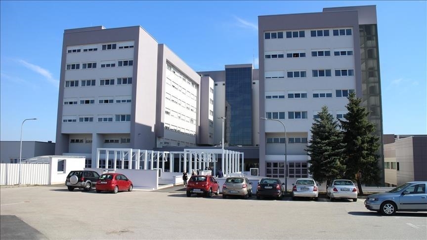 MOJA MAJKA VIŠE NIJE MOGLA SLUŠATI JAUK NA KOVID ODJELJENJU! Javio mi se dr Peđa Kovačević "Da li je revakcinisana, rekla sam da jeste. Potom mi je rekao: „Stanje je kritično, ČEKAMO DA JOJ OTKAŽU VITALNI ORGANI i ne postoji opcija da se stanje popravi“ i spustio slušalicu. Šok!