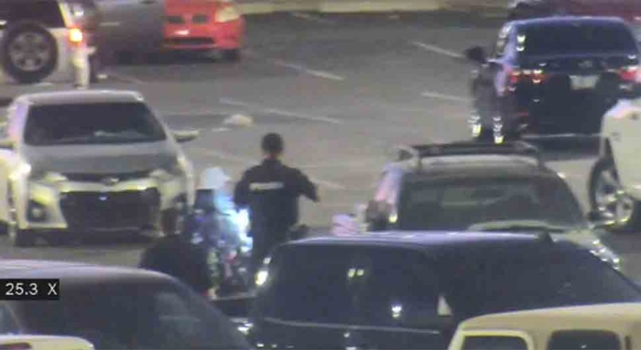 AMERIKA NA NOGAMA! Policajac izrešetao čovjeka u invalidskim kolicima (VIDEO)