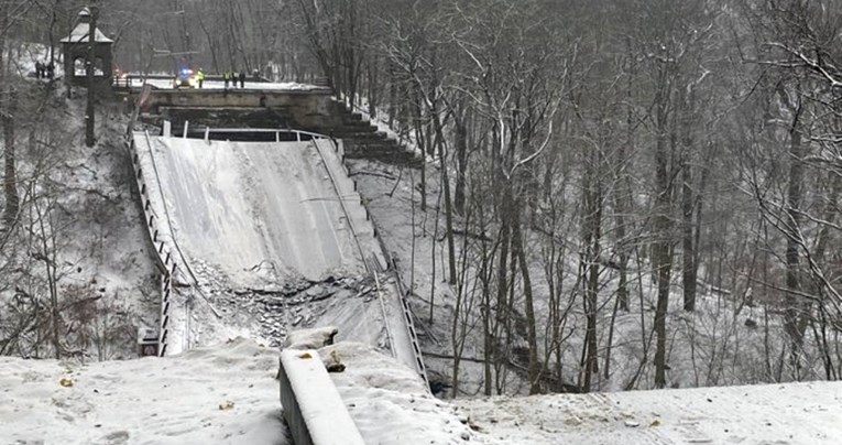 BAJDEN POŠAO U PITSBURG da govori o infrastrukturi, a nekolio sati prije njegove posjete URUŠIO SE MOST!