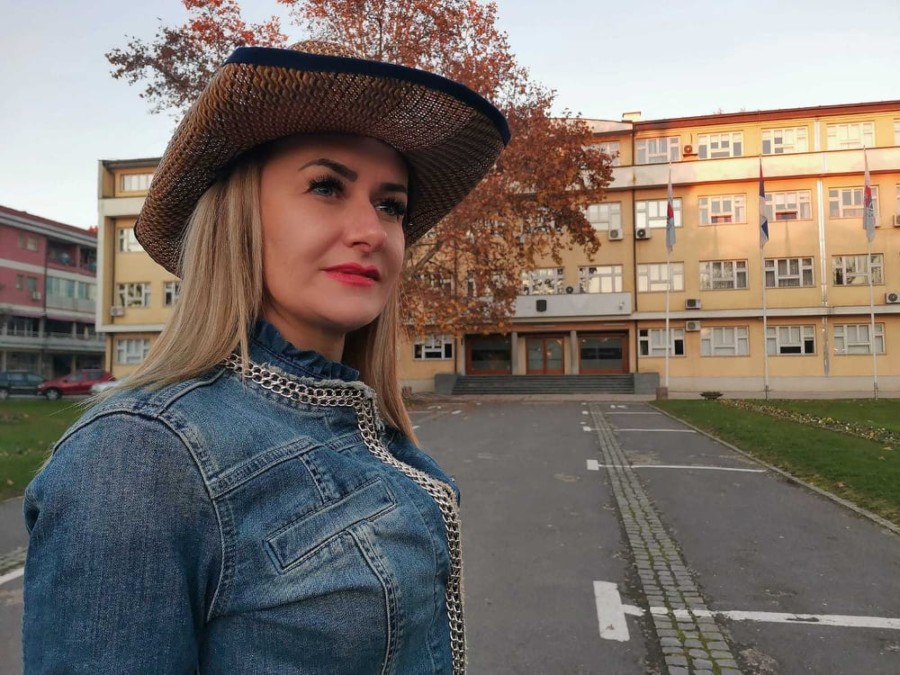PRIJEDORSKA “KAUBOJKA” OD JAVNE USTANOVE PRAVI “DIVLJI ZAPAD” Tri putna naloga, tri službenice, jedan sastanak...