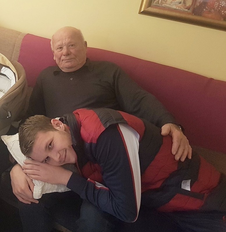 DRAŠKO POTRESEN I TUŽAN! Dedina škola ,,BITI DOBAR I POŠTEN ČOVJEK, danas ima još veći SMISAO I ZNAČENJE