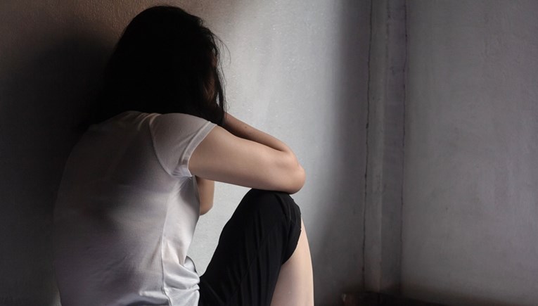 POLICIJA I SPECIJALCI NA NOGAMA: Zatvorio i tukao ženu, uspjela pobjeći nakon dva dana horora!