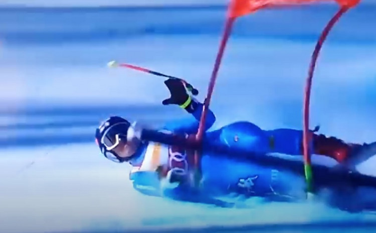 VRIŠTALA OD BOLOVA: Težak pad najbolje skijašice u brzim disciplinama! (VIDEO)