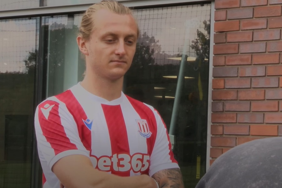 DEFANZIVAC POKAZAO kako se to radi! VILMOT poslao raketu u protivnički gol! (VIDEO)