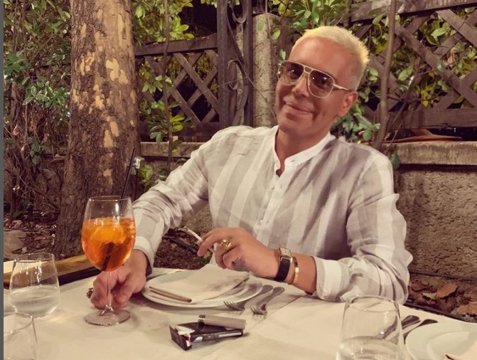 BOKI 13 NA PROSLAVI ROĐENDANA I u zatvoru se trudi da izgleda elegantno (FOTO)