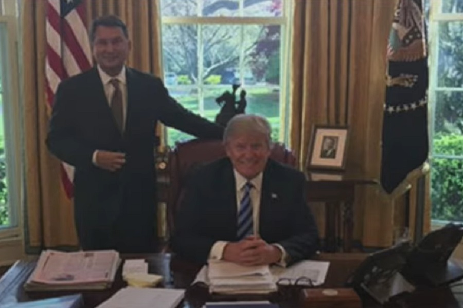 ISPLIVAVA SLUČAJ LOBIRANJA kod pristalice Donalda Trampa!