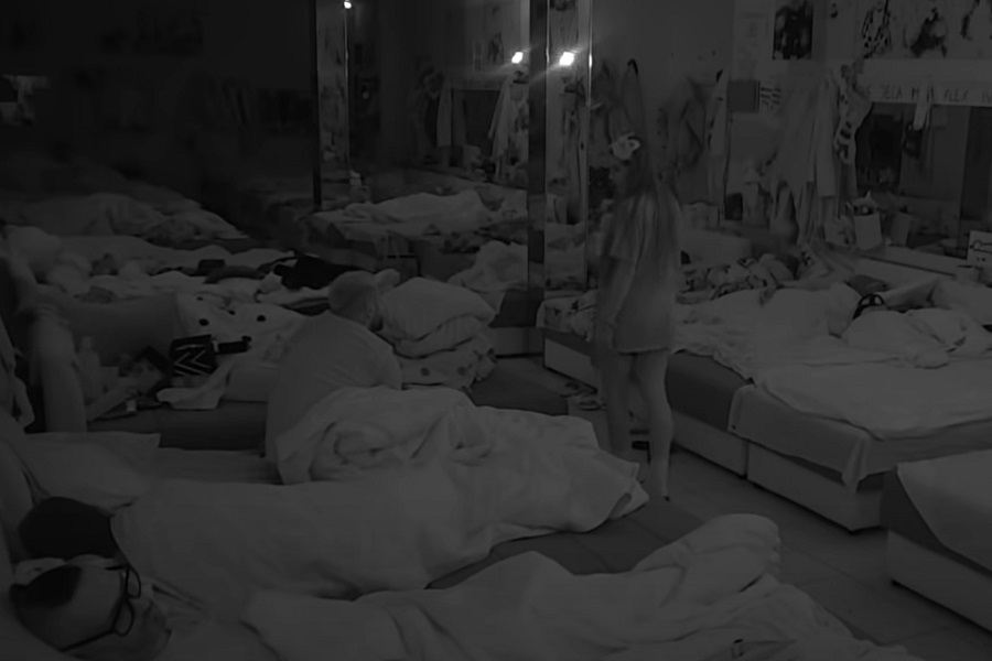 KARAMBOL U SITNE SATE! Dalila se kao furija zaletjela na Dejana! Zadrugari u ŠOKU zbog SCENA! (VIDEO)