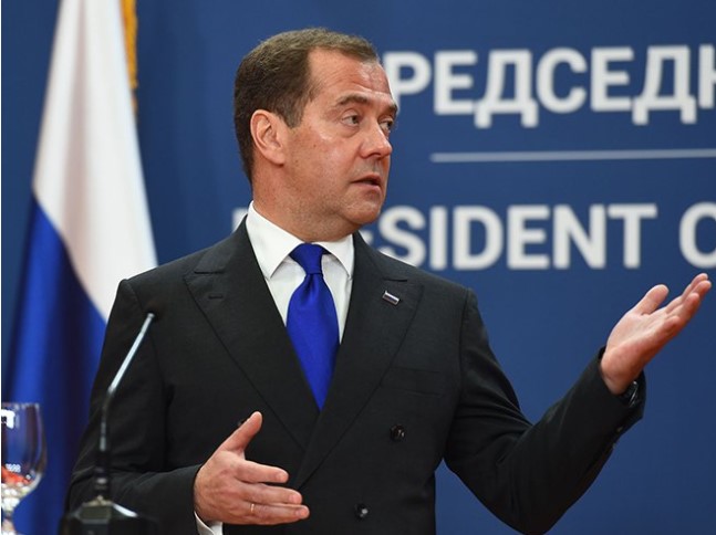 „ZEMLJA ĆE BUKVALNO GORJETI, A BETON ĆE SE TOPITI“ Medvedev: Projekat "bezbjednosnih garancija" je uvod u treći svjetski rat