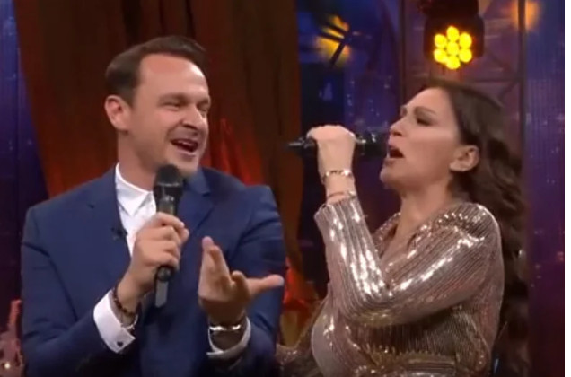 ENIS BEŠLAGIĆ I NINA BADRIĆ ODUŠEVILI JAVNOST SPEKTAKULARNIM NASTUPOM! Pogledajte njihovo izvođenje pjesme "Iznad Tešnja" (VIDEO)