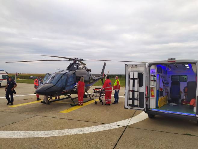 HELIKOPTERSKI SERVIS iz Bolnice Trebinje transportovao u UKC Srpske trudnicu zbog KOMPLIKOVANE TRUDNOĆE