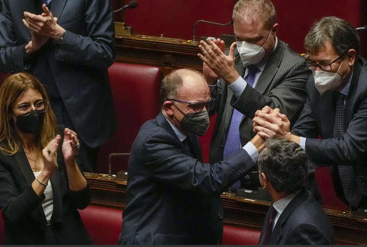 ZAMOLILI GA DA OSTANE Italija dobila novog - starog PREDSJEDNIKA, pristao zbog stabilnosti zemlje