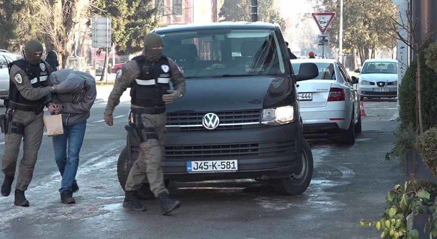 PRLJAVI NOVAC OD UCJENA "SPISKAO" NA KOCKU: Predložen pritvor za Marka Munjizu!