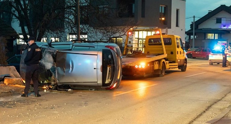NESREĆA U NOVOM ZAGREBU, AUTO ZAVRŠILO NA KROVU! Povrijeđena jedna osoba (VIDEO)