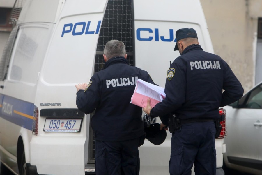 KARLOVAČKI TRENER (71) NA SLOBODI! Sumnja se da je zlostavljao maloljetnicu (15), objavljeni DETALJI