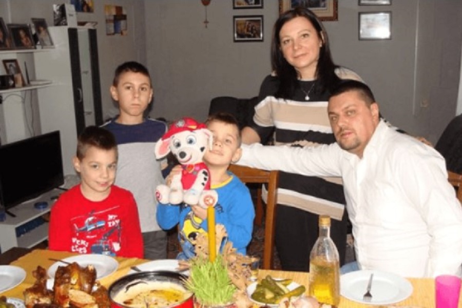 PORODICA BREITENBACH SLAVI DVA Božića - jedan u Njemačkoj, drugi u Gradišci