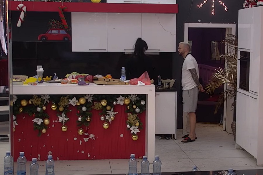 OPET JEDNO GOVORI, RADI DRUGO! Tara dokazala šta može sa Ša, pa nastavila da ga URNIŠE! (VIDEO)