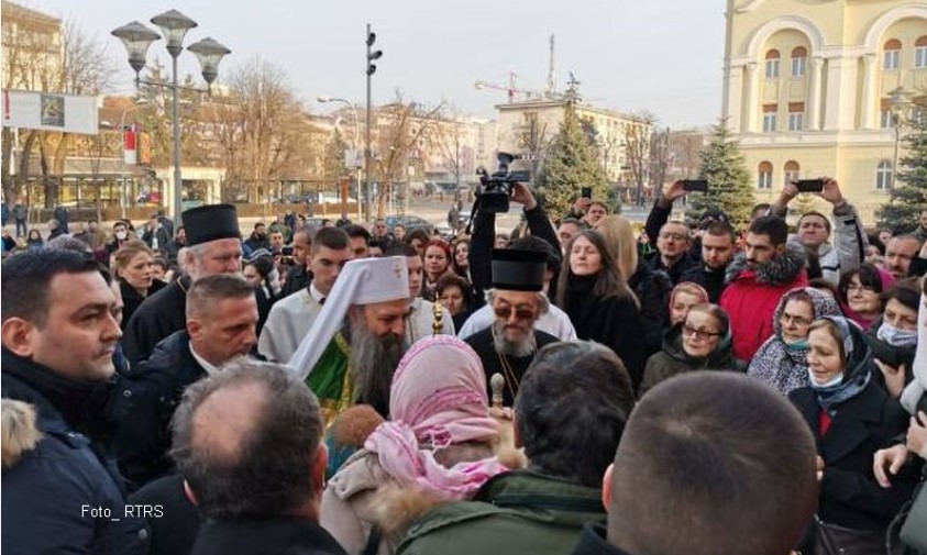 PATRIJARH PORFIRIJE STIGAO U HRAM HRISTA SPASITELJA u Banjaluci, dočekao ga veliki broj građana