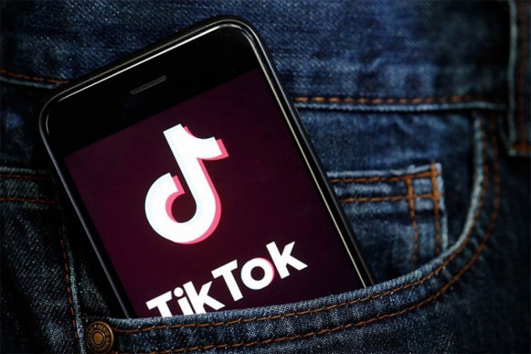 MILIONI NA RAČUNIMA "TikTokeri" zarađuju više od direktora svjetskih kompanija