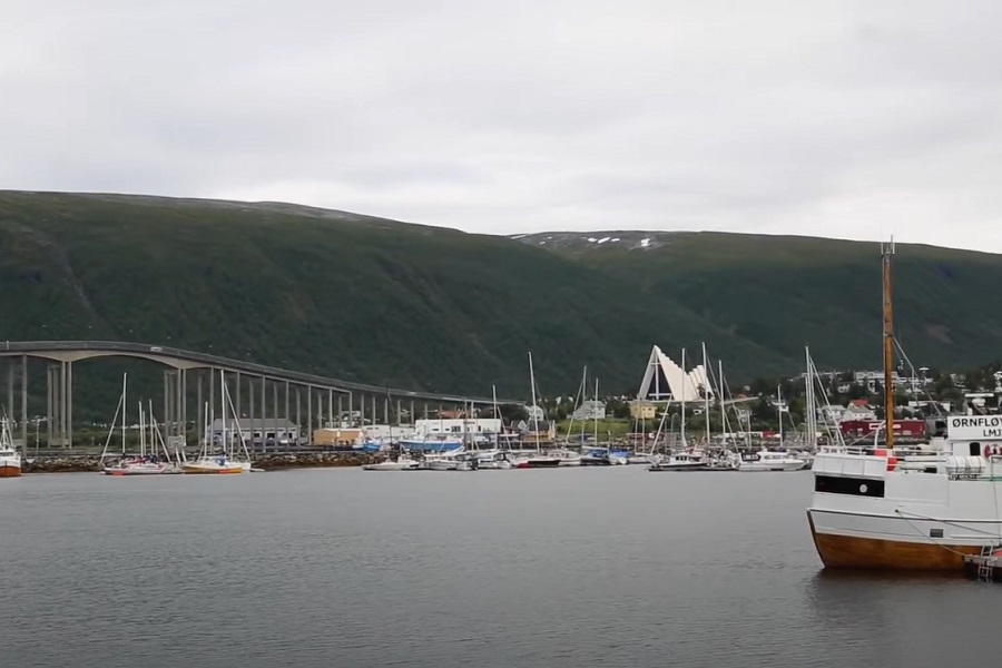 AMERIČKA NUKLEARNA PODMORNICA se hitno zaustavila u Tromzu! Norveški grad blindiran!