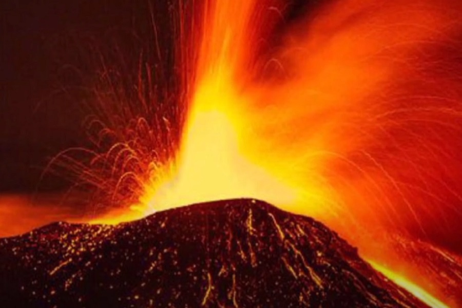 GALAPAGOS PREKRIVA LAVA koja ne prestaje da izvire! Postoji realna opasnost po živi svijet! (VIDEO)