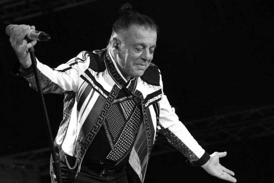 GLAS KOJI ĆEMO PAMTITI Balkan tuguje za još jednom MUZIČKOM LEGENDOM, kolege se opraštaju od Akija