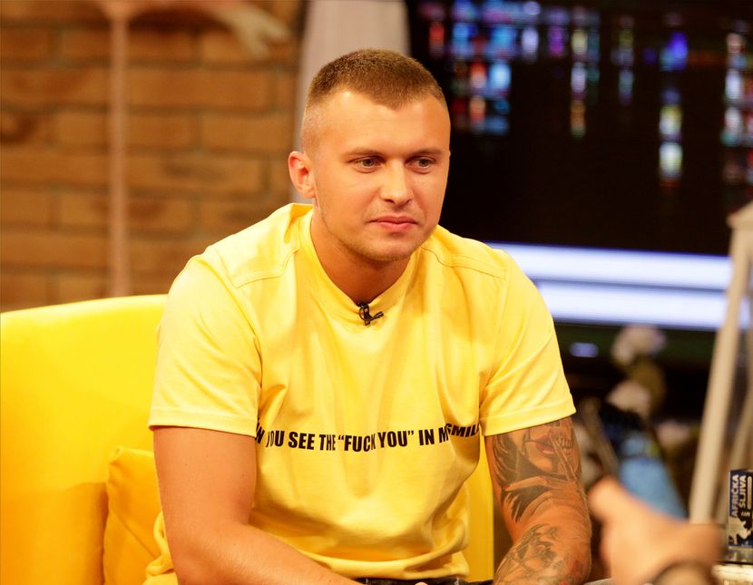 OTKRIO DETALJUE UGOVORA Stefan Karić NE KORISTI ZAJEDNIČKI WC sa ostalim zadrugarima