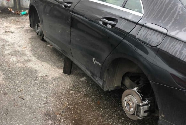 LOPOVI ISKORISTILI MAGLOVITU SARAJEVSKU NOĆ! Nesvakidašnja pljačka automobila šokirala vlasnika (FOTO)