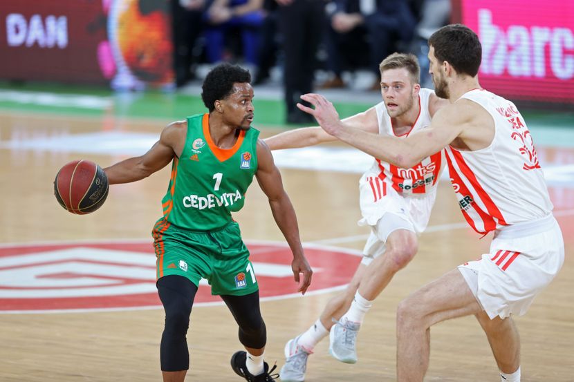 ZVEZDA DOBILA NEVIĐENU DRAMU u Ljubljani, Cedevita Olimpija PROMAŠILA ŠUT ZA POBJEDU uz zvuk sirene