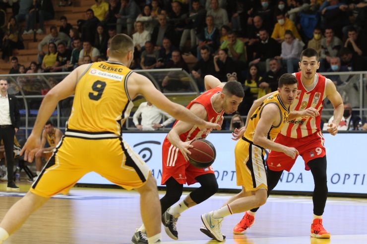 MAESTRALNA POBJEDA KOŠARKAŠA ZVEZDE u Splitu na startu 2022. godine