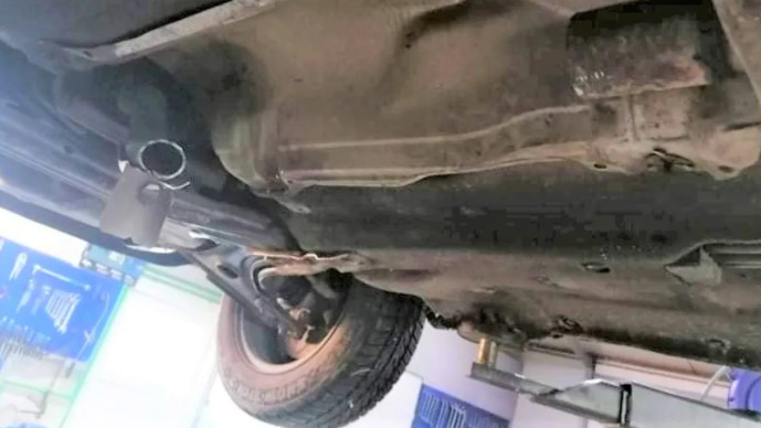 VOZAČI BUDITE NA OPREZU! Oni haraju parkinzima i "rovare" PO AUTOMOBILIMA: OVO JE PRAVO BLAGO za kradljivce, ni ALARM vas ne može zaštititi