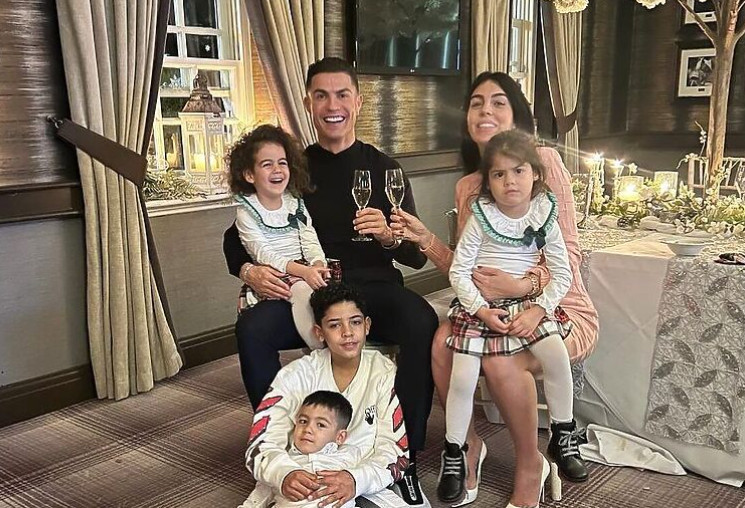 PORTUGALSKI FUDBALER Kristijano Ronaldo uz čestitku otkrio i novogodišnju želju!