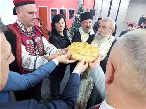 SVEČANA AKADEMIJA U NOVOM SADU POVODOM 30. ROĐENDANA: "Srpska na dobrom putu, veza sa Srbijom neraskidiva!"