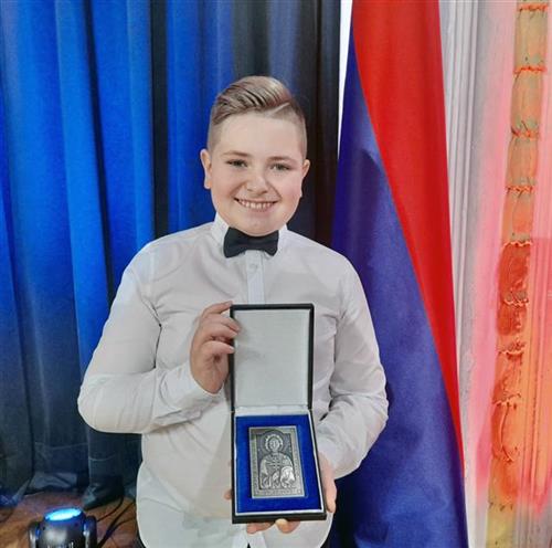 ZASLUŽENO! MLADI VIRTUOZ NA HARMONICI ĐORĐE PREDIĆ pimio plaketu "Sveti Stefan": Trudiću se da postižem još bolje rezultate!