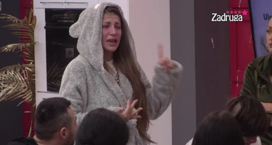 DALILA SE GUŠILA U SUZAMA ZBOG KRITIKA: Najavila bježanje iz Zadruge! (VIDEO)