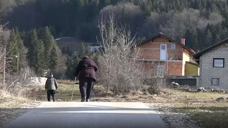 TUŽNA SLIKA ZA SELA OKO JAJCA! Kuća ima ali mještana nema: Sjete se ognjišta samo na ljeto I U PROLAZU