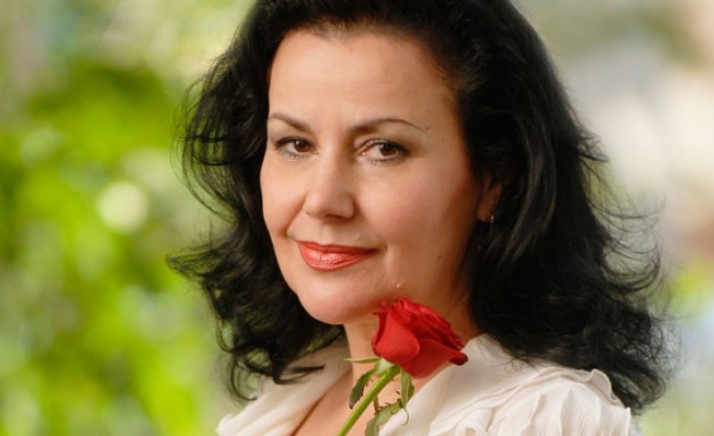 "NJEGOVI BLIZANCI SU MALO MLAĐI OD NAŠE UNUKE" Glumica Snežana Savić otkrila u kakvim je odnosima sa bivšim mužem i njegovom novom porodicom