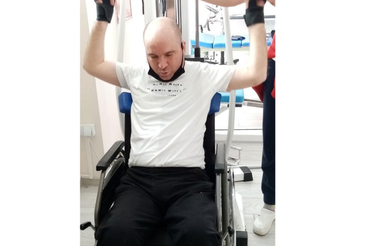 BANJALUČANINU HUMANI LJUDI NAJVEĆA NADA: Aleksandrova JEDINA ŽELJA da prohoda i bude sa DJETETOM!