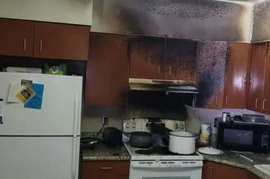 EKSPERIMETN POŠAO PO ZLU! Student pokušao da napravi raketno gorivo u sobi, bez krova ostala 22 studenta (FOTO)