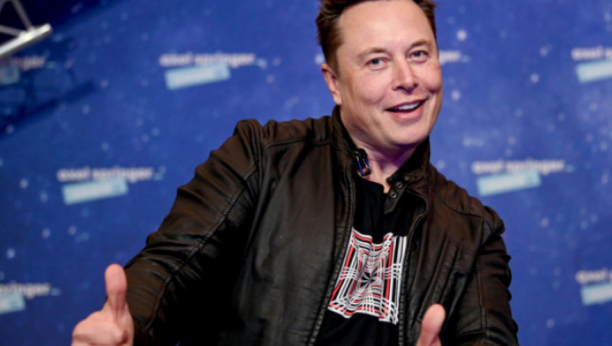 "VIDI SE DA SI NAŠ" Elon Mask tvitao na ćirilici (FOTO)