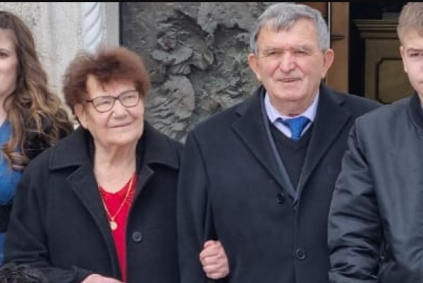NEKO NE POŽIVI TOLIKO: Njihova ljubav traje 60 godina, proslavili i POSJETILI mjesto gdje je sve počelo (FOTO)