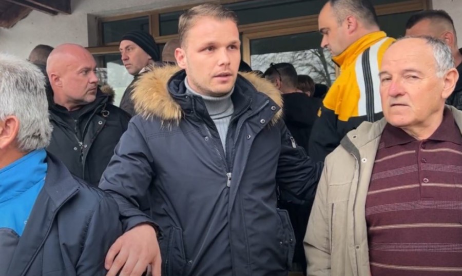 SKANDAL NA GLASANJU U BANJALUCI! Krivotvoreni potpisi, brisanje sa biračkog spiska STANIVUKOVIĆ iznio nepravilnosti na glasanju u DONJOJ PISKAVICI (VIDEO)