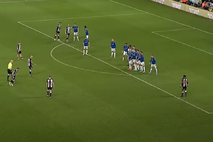 "SVRAKE" Počele SVOJE UZDIZANJE! Tripije se predstavio EVROGOLOM! (VIDEO)