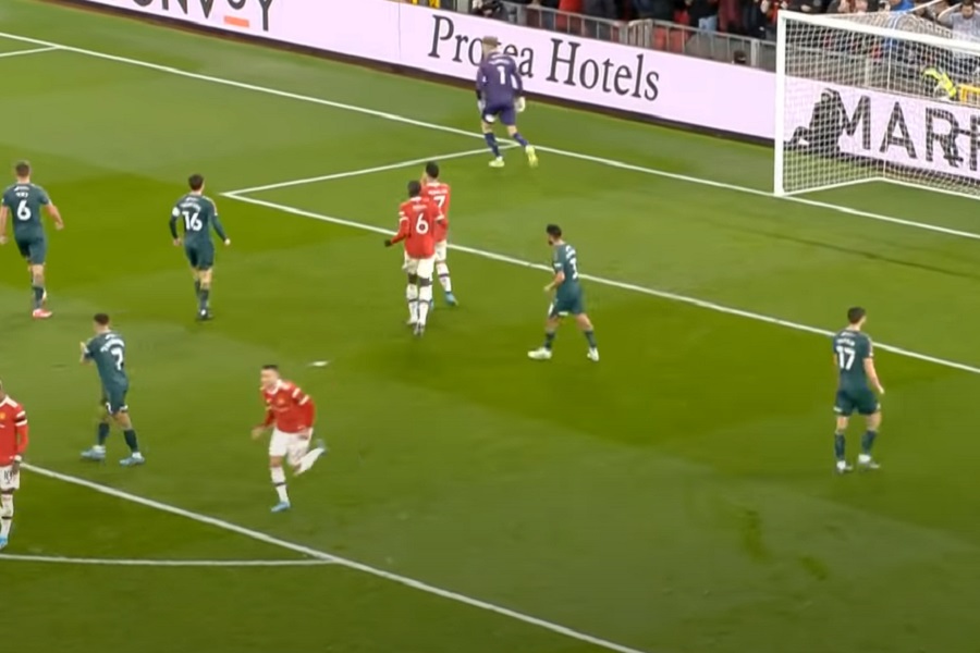 RONALDO se obrukao, a navijači MIDLZBROA SLAVILI kao da im tim vodi! (VIDEO)